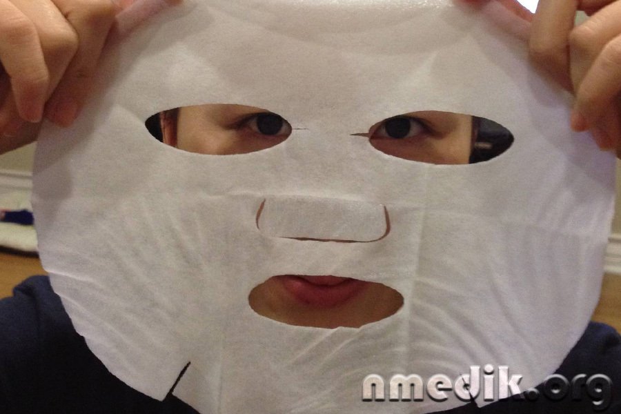 Как выглядит тканевая маска для лица